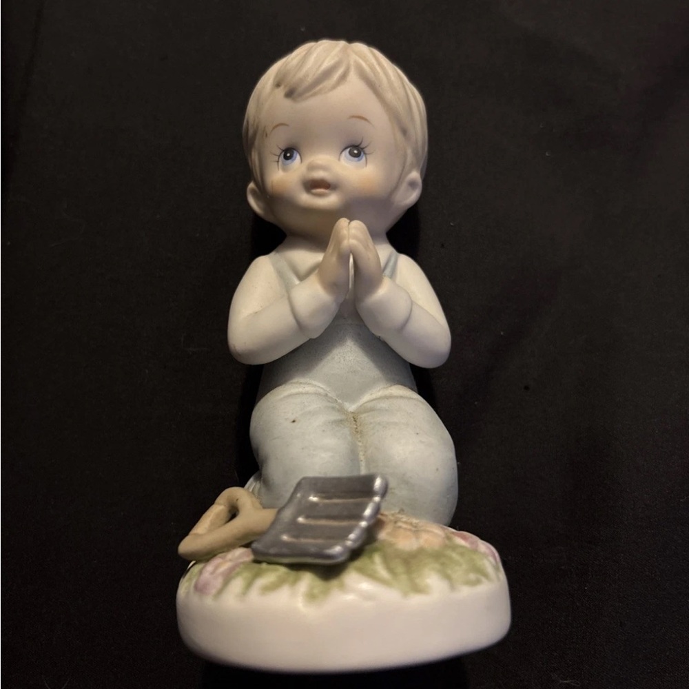 Vintage Homco 1452 Boy Praying Porcelain Figurine Children